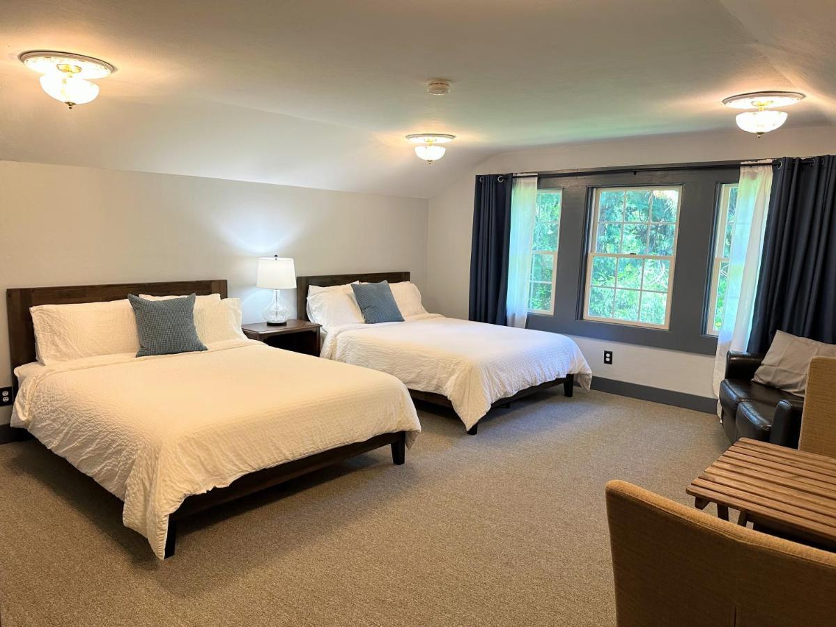 Westfir Lodge & Mountain Market Oakridge Bagian luar foto